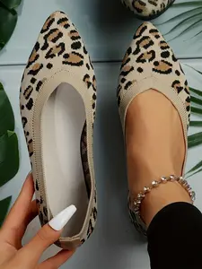 Women's Fashion Leopard Pattern Slip-on Flat Shoes, Casual Pointed Toe Comfortable Walking Shoes, Female All-match Shoes for Daily Wear