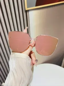 Unisex Vintage Modern Trendy Sunglasses, Trendy Shades, Trendy Casual Oversized Glasses for Everyday Use, Trendy Beach Eyewear, Fashion Accessories for Outdoor Activities
