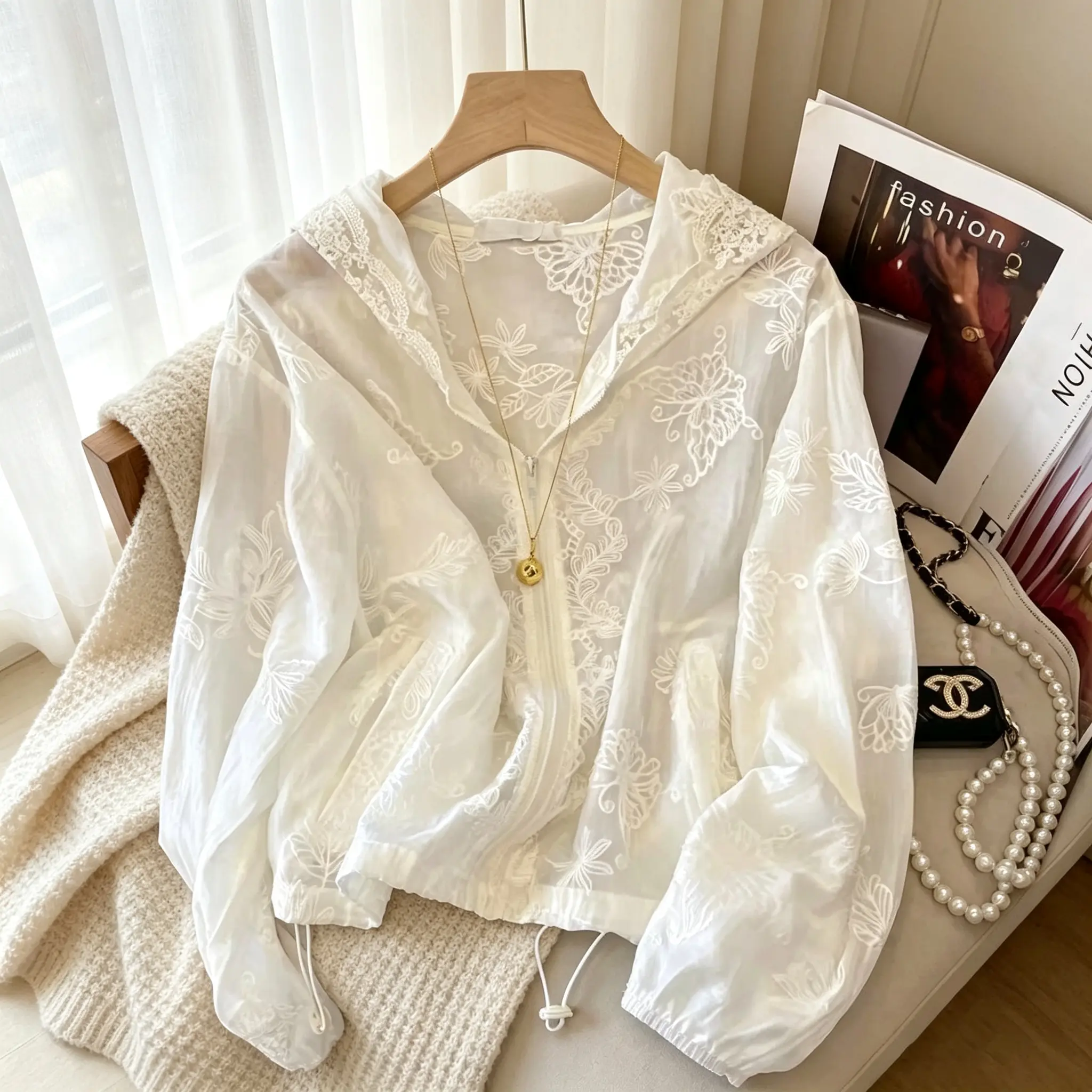 Women's French-Style Lace-Trimmed Hooded Sun-Protective Rashguard - Summer Thin Loose Chiffon Shirt Jacket
