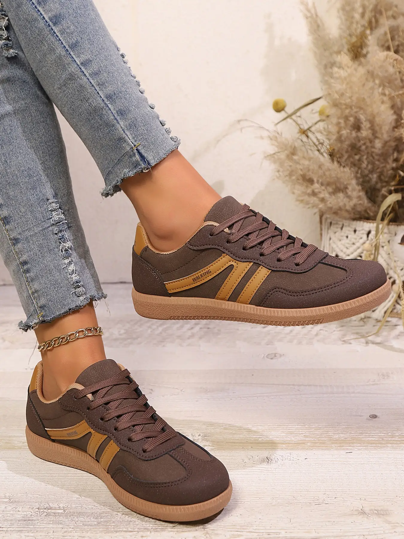 Women's Low Top Lace Up Training Shoes, Casual Comfortable Breathable Lightweight Wear-Resistant Sports Shoes, Non-Slip Sneakers for Gym Workout Runni