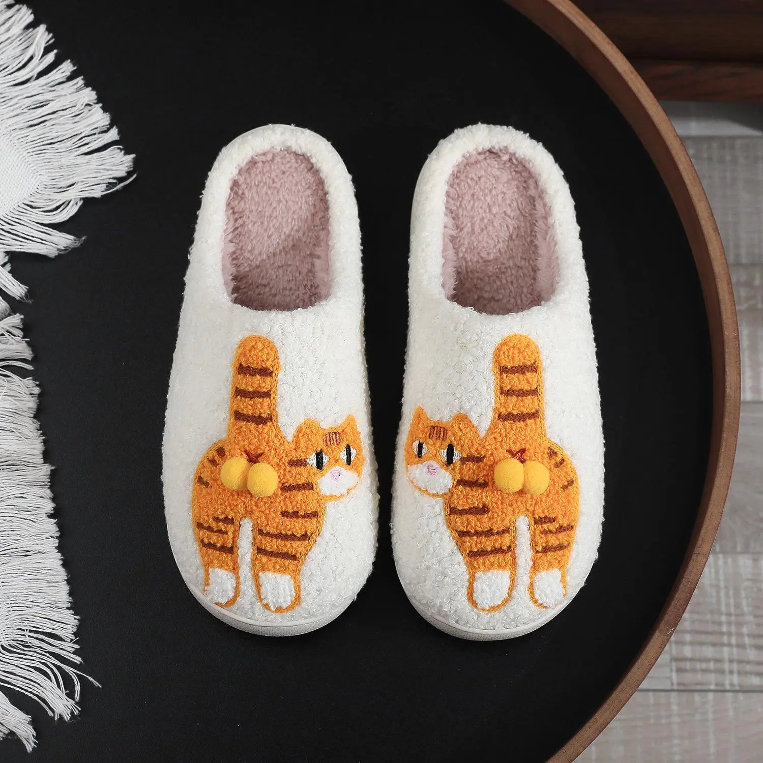 Women's Cat Cotton Slippers Funny Interesting Comfortable Plush Slippers for Men Women Autumn Winter Footwear Walking Shoes Slide