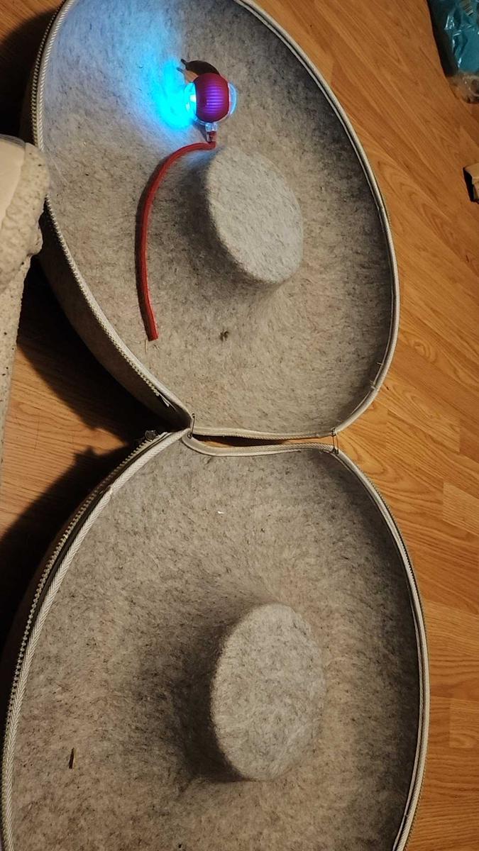 Item: Red Dot (Bird Sounds)& Red Striped Styles 