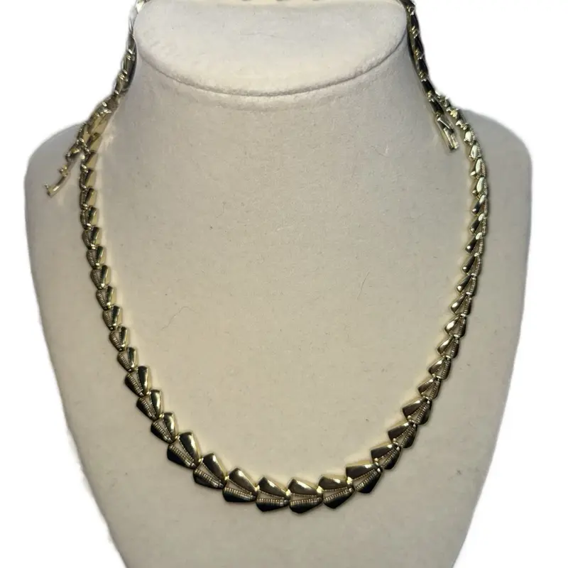 Elegant Women's Necklace and Bracelet 14k Plated with Chain Design and Elegant Style