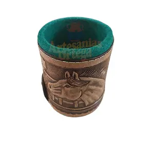 Leather Dice Cup With Set Of 5 Poker Dice/Cubilete De Piel Con Dados De Poker