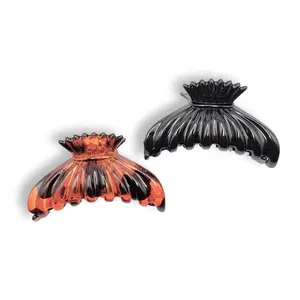 Ella's 2pc Tortoise Shell Pattern Claw Clips