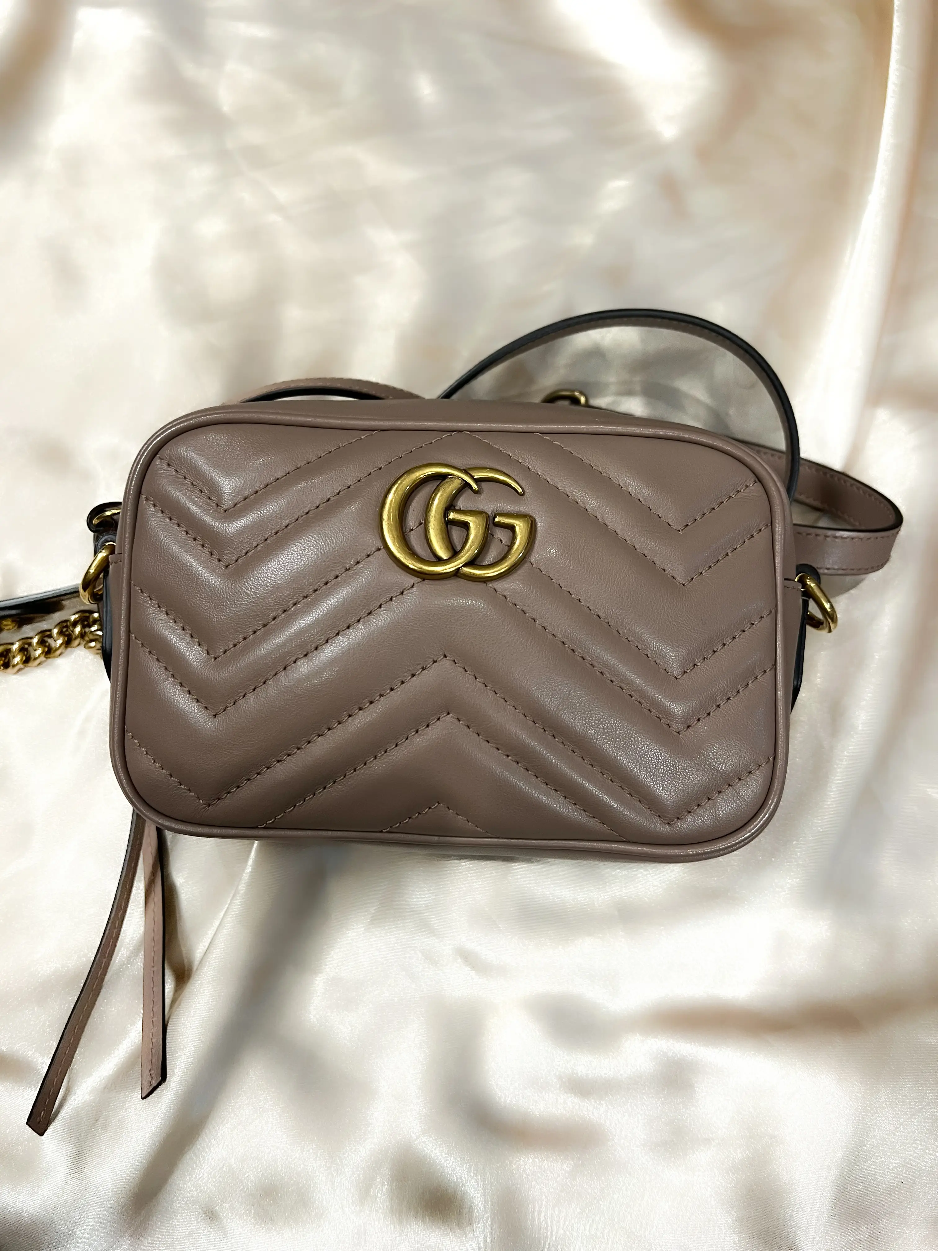 Pre-owned GUCCI Leather Crossbody Bags Marmont Tan Camera Bag
