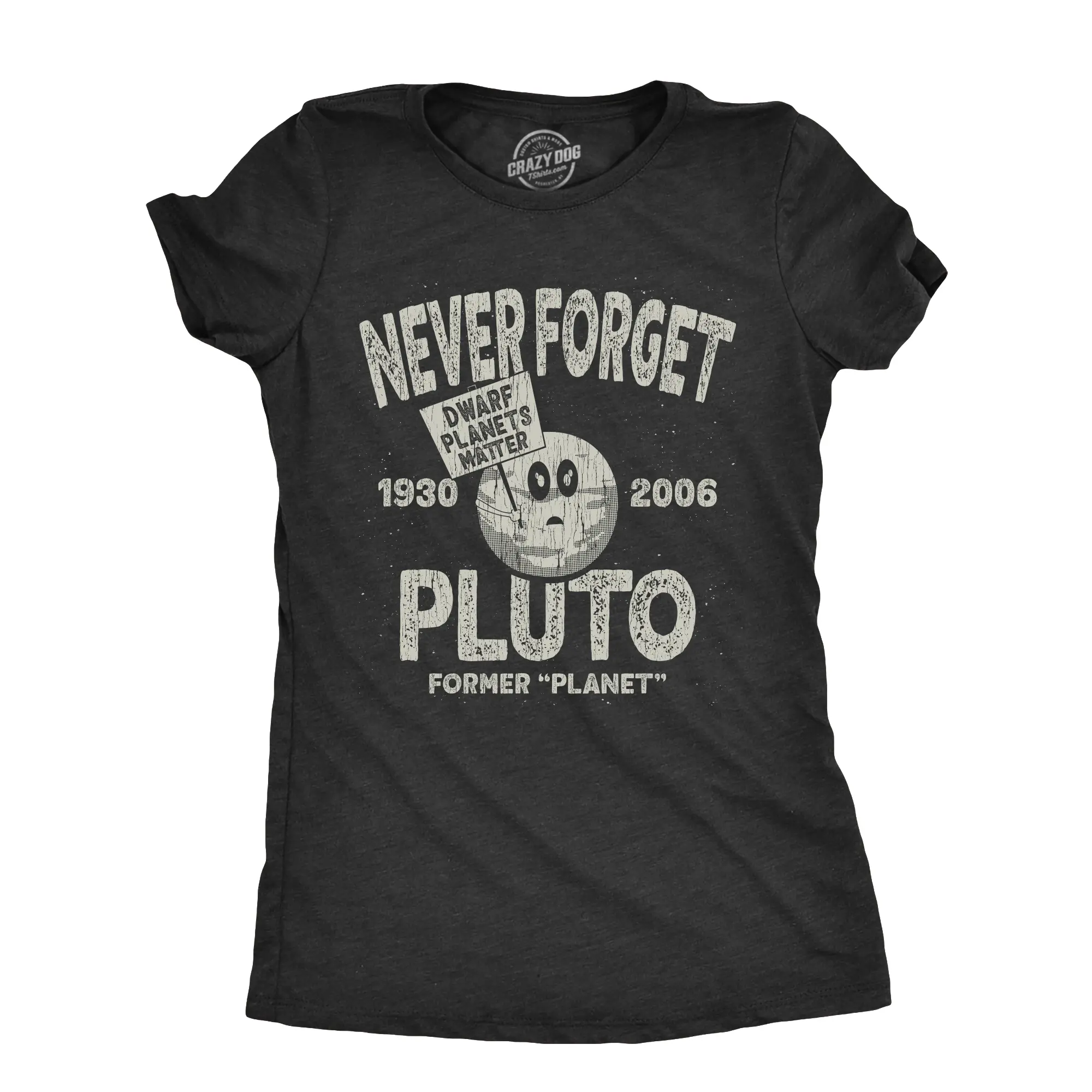 Womens Never Forget Pluto T Shirt Funny Outer Space Planets Joke Tee For Funny Womens T Shirts Cute Vintage Fashion Casual Ladies T-Shirt Gift Funny Space Top Women's Novelty Tees Black -