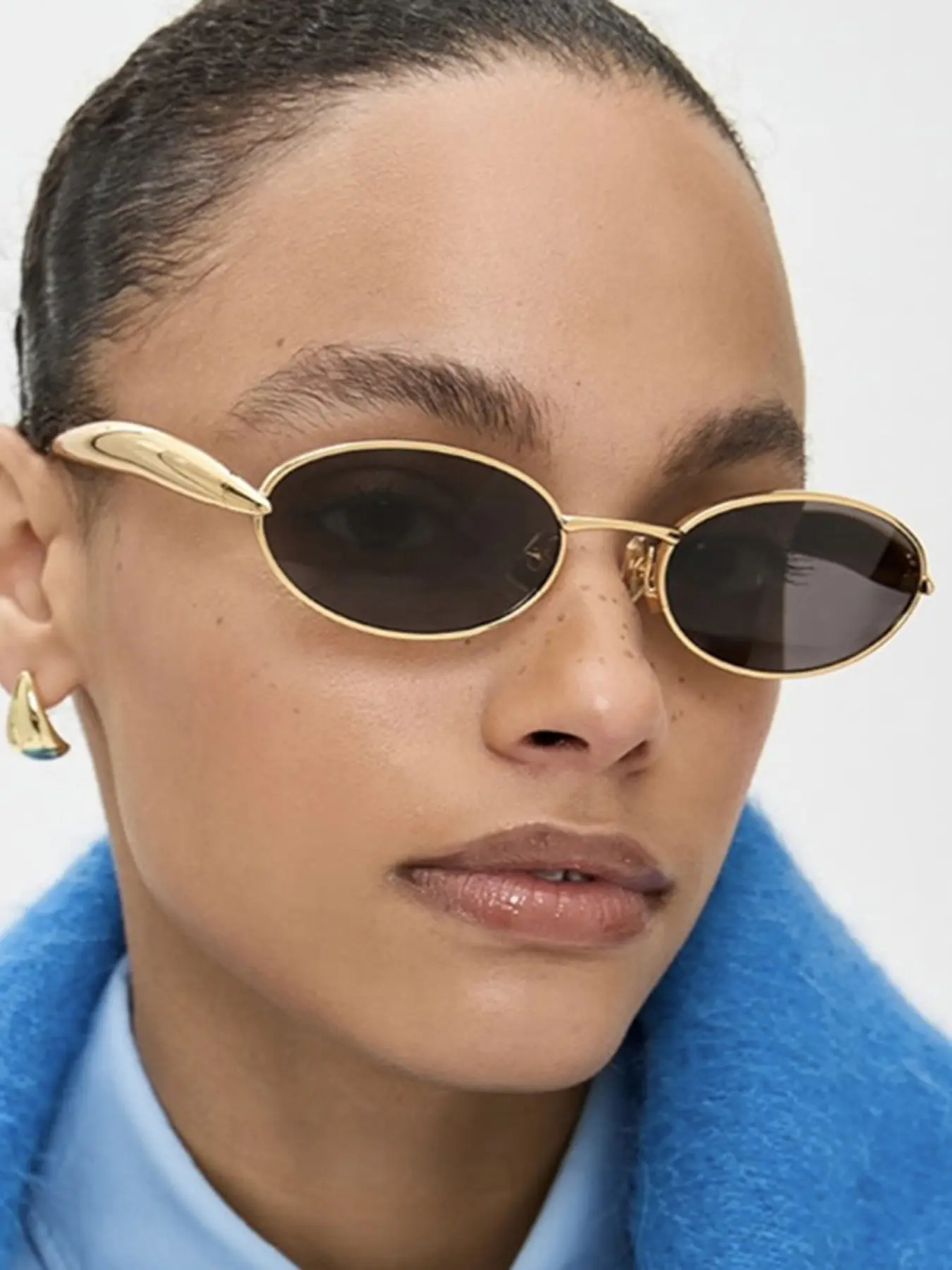New Oval Small Frame Sunglasses, Fashionable Metal Shades  display picture 3