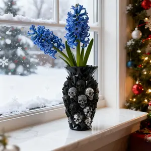 Gothic Black Skull Planter Vase, Resin Skull Statue Ornament, Vintage Rustic Farmhouse Home Decor for Indoor and Outdoor Use, Perfect for Garden, Patio, Living Room, Dining Room, Kitchen, Bedroom, Bookshelf, Office, Mantel and Tabletop, Halloween