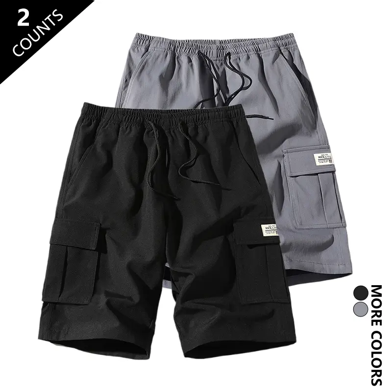 2026 Summer New Men’s Two-Piece Cargo Shorts Set, minimalist Japanese-style functional cargo look, drawstring elastic waistband, 3D large pockets, patch label decoration, available in multiple colors, suitable for young men for everyday commuting, outdoor
