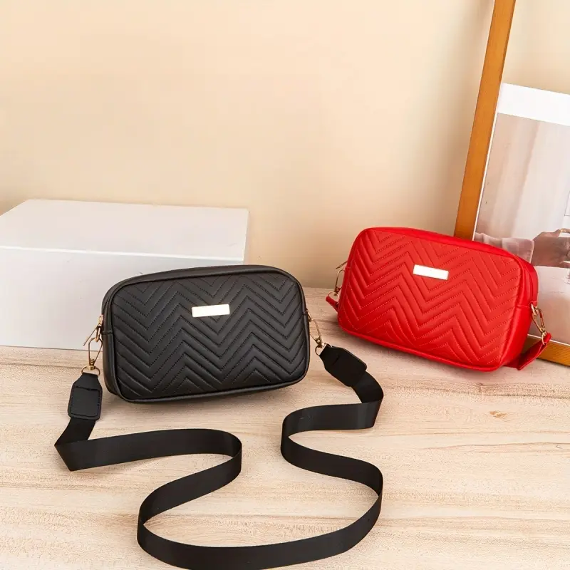 Casual  Wave Quilted Crossbody Bag for Daily Use Solid Color Fashion Shoulder Bag in Wide Strap