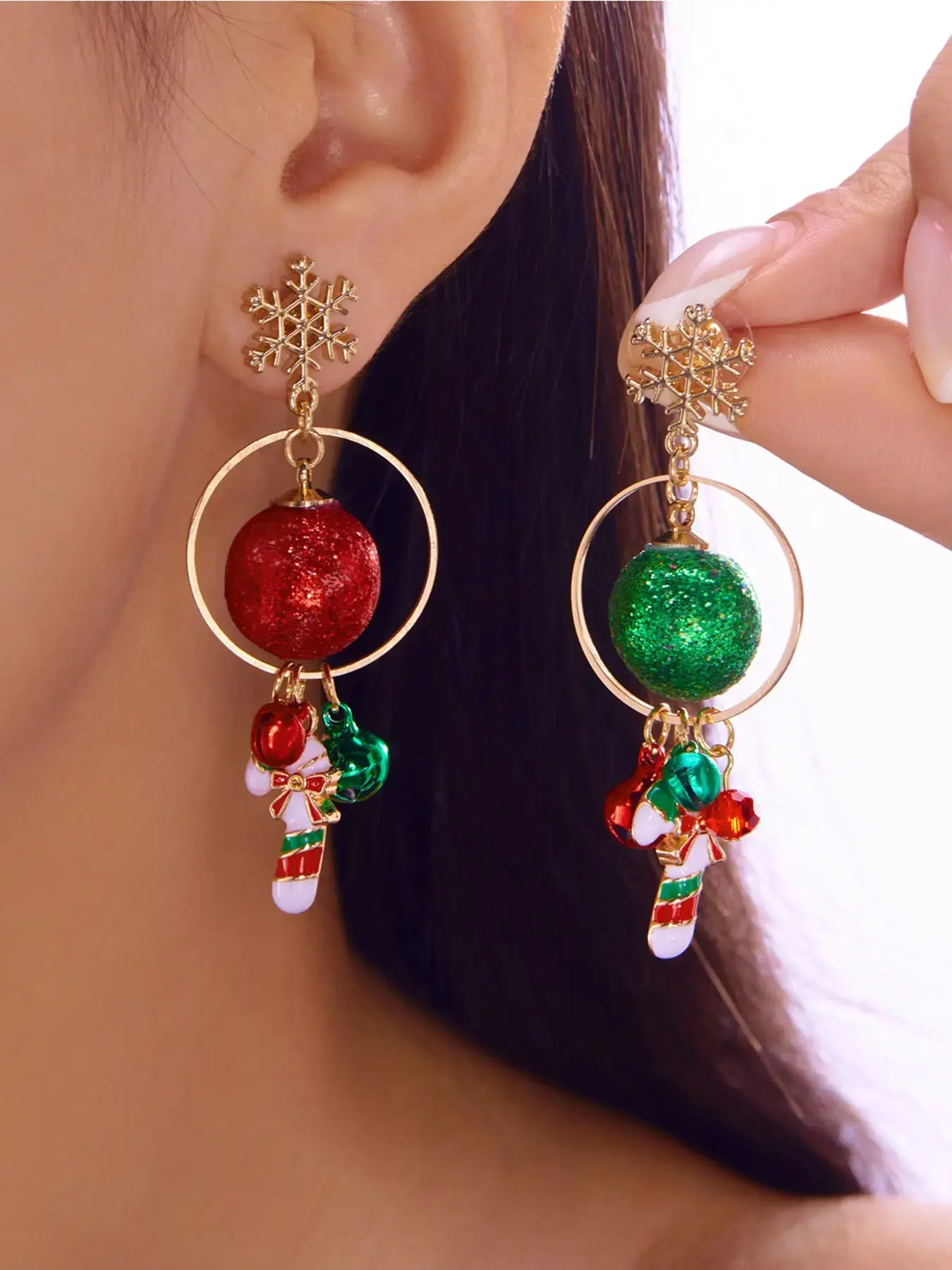 Fashion Christmas Snowflake Glitter Wand Bell Earrings, Stylish Holiday Jewelry for Women, Unique Party Accessory, Perfect Gift Idea