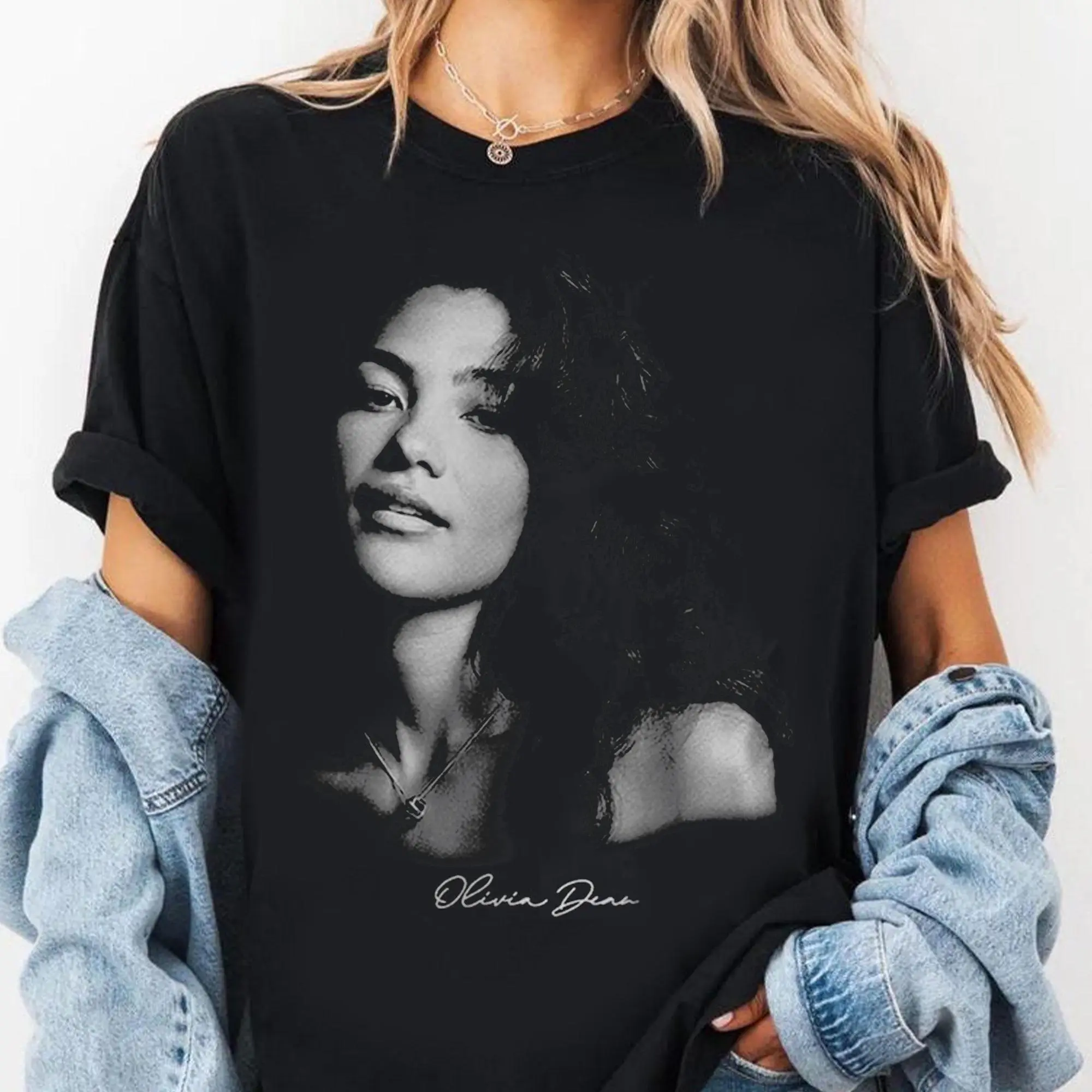 Olivia Dean Unisex T-Shirt HE24313