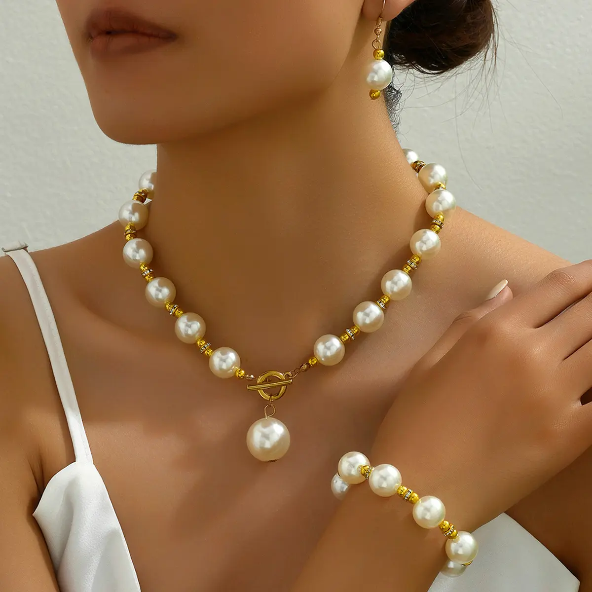 4Pcs Pearl Necklace and Earring Set Faux Pearl Jewelry Set for Women White Chokers Wedding Jewelry Sets  for Wedding Bridal Birthday Tea Party
