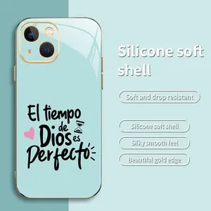 “God’s Time Is Perfect” Spanish Christian case with gold edge and soft silicone cover for iPhone 13 mini — 975