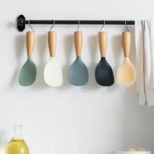 Silicone Rice Spoon with Wooden Handle, Heat Resistant Non-Stick Rice Serving Spoon, Practical Kitchen Utensil for Home and Restaurant