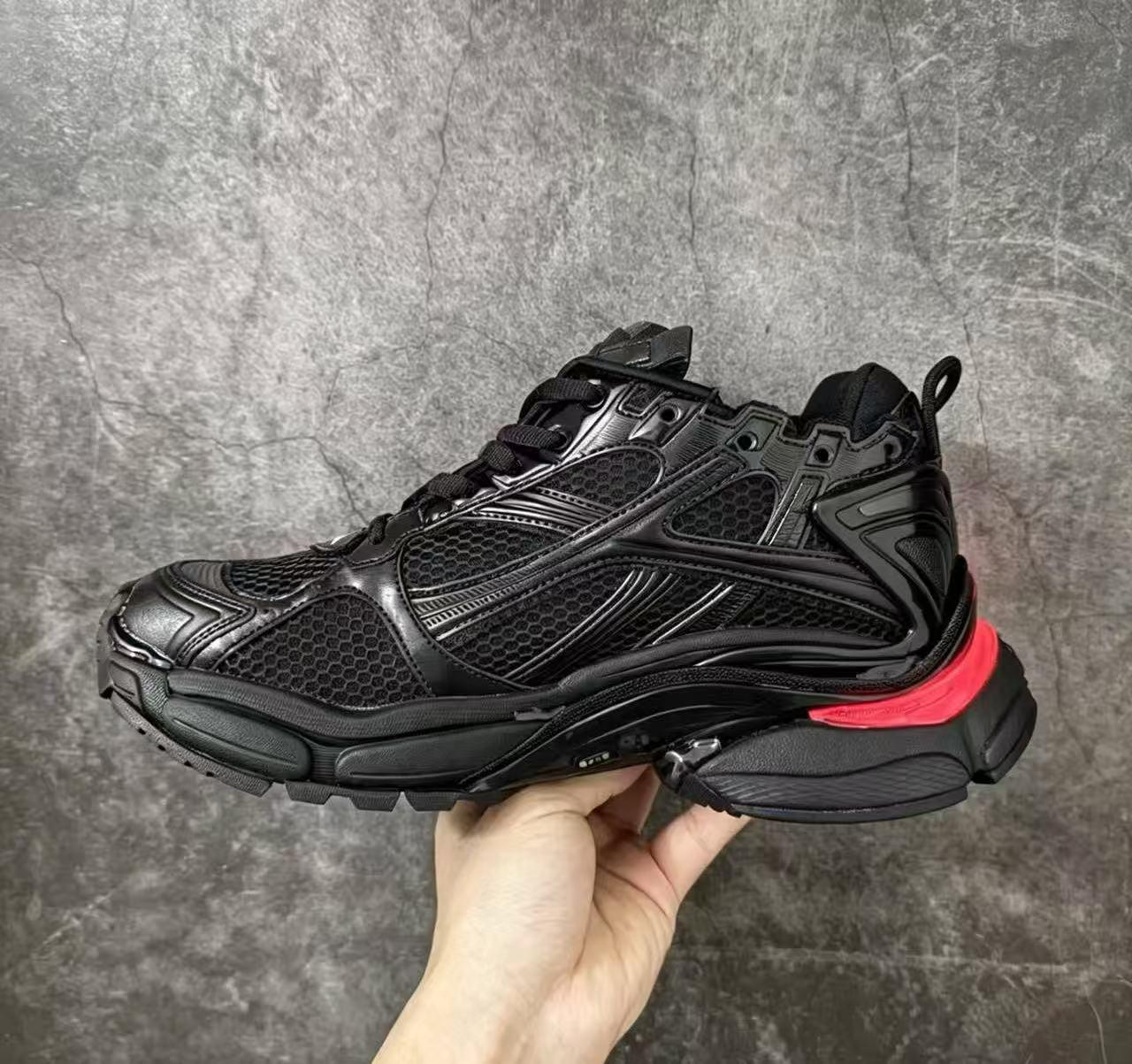 Couple Sneakers Casual Shoes Breathable 7.0 track Plat Dad Shoes with LED   height Comfortable and versatile casual sports tire sneakers increasing lace up low cut