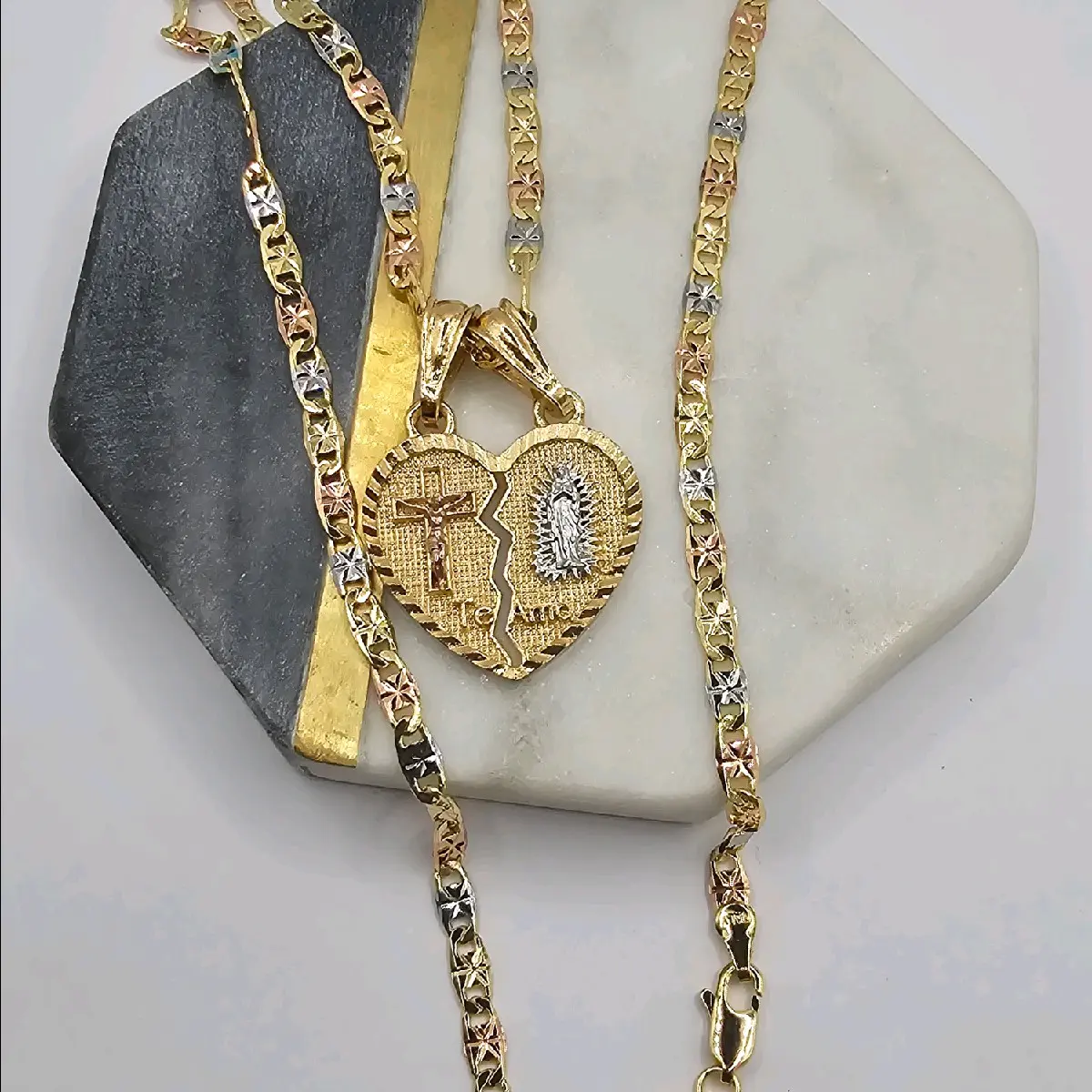 TE AMO VIRGIN MARY & CHRIST ON THE CROSS beautiful necklace gold-plated three colors