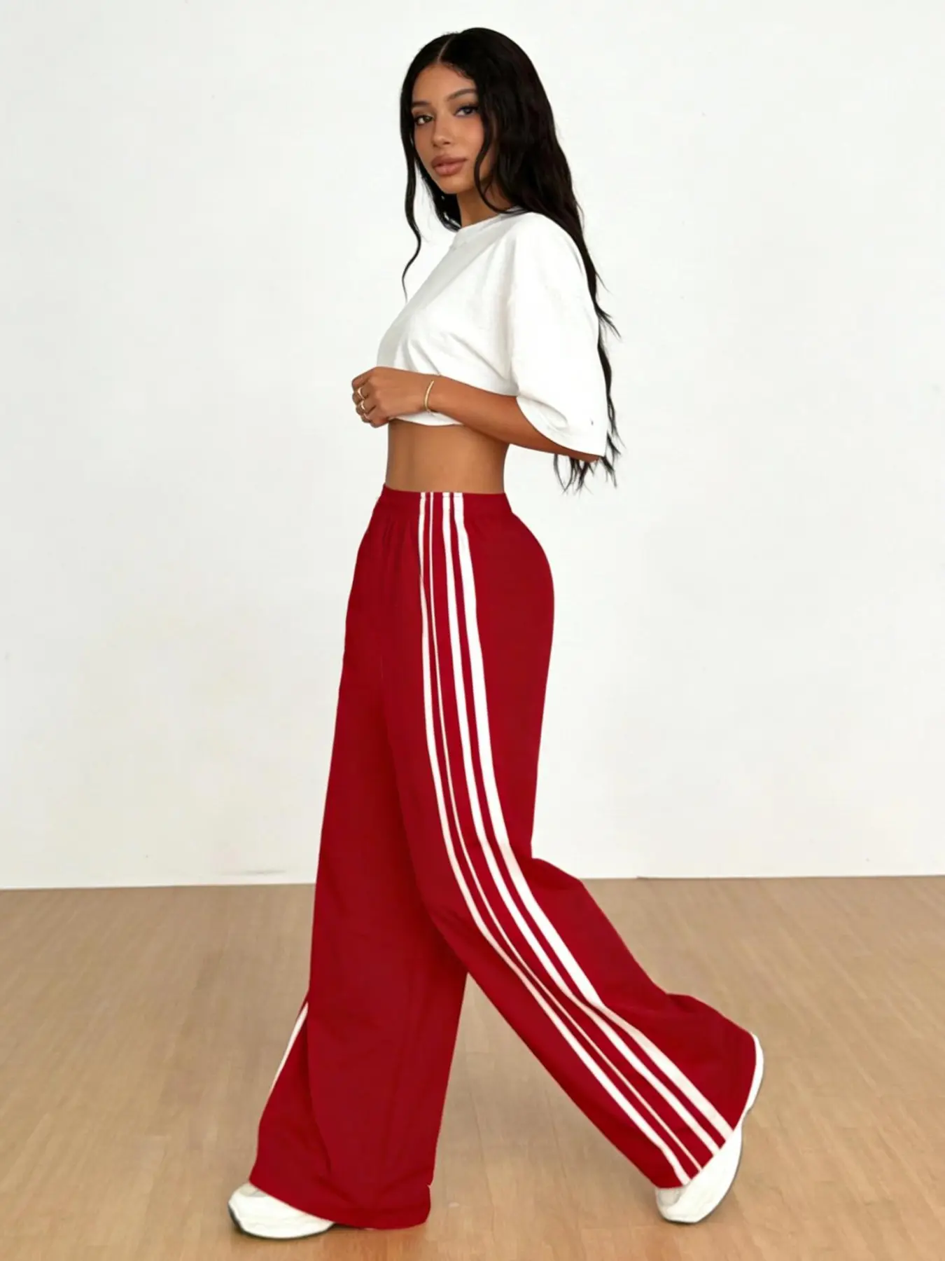 Women's casual and red side striped wide leg sports pants, Athletic casual pants, Athleisure Design, Casual sweatpants style, high waist straight leg floor pants, suitable for all seasons, home, outdoor wear, Athleisure Bottoms