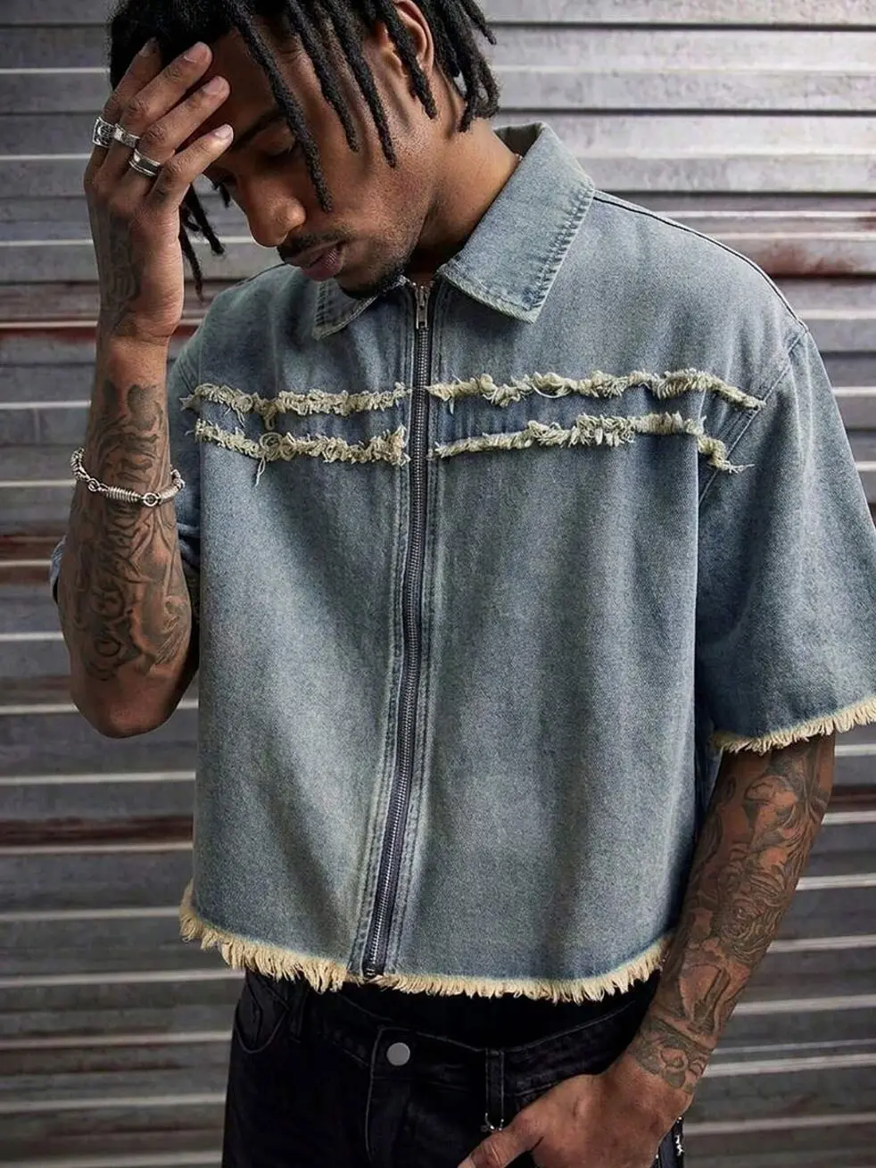 Men's clothing - Men's Short Sleeve Shirt With Embroidered Patch, Vintage Light Blue Top for Summer Vacation men’s clothes mens clothing male clothing trending clothes y2k clothing streetwear clothing y2k shirts