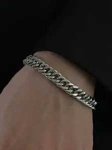 Titanium Steel Thick Cuban Chain Hip Hop Bracelet Unisex, OT Buckle Design, Fashionable Jewelry for Men and Women, Cuban Chain Bracelets