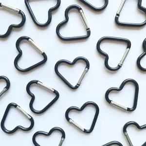 Black Heart Carabiner Key Chain
