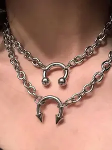 2pcs Punk Gothic Style Spike Clip Necklace Set, Unisex Hip Hop Rock Unique Nose Stud Pendant, Graduation Gift, Friend Gift, Holiday Gift, Jewelry Accessories, Jewelry Gifts