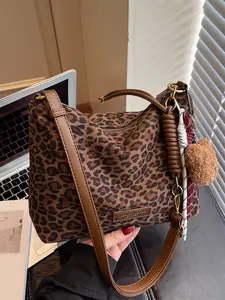 Small niche design large capacity retro casual shoulder bag, simple daily texture crossbody bag, fashionable and versatile underarm bag, suitable for shopping, commuting, work, daily outings, and parties, Crossbody Chain Bag, Handbag Shoulder Bag