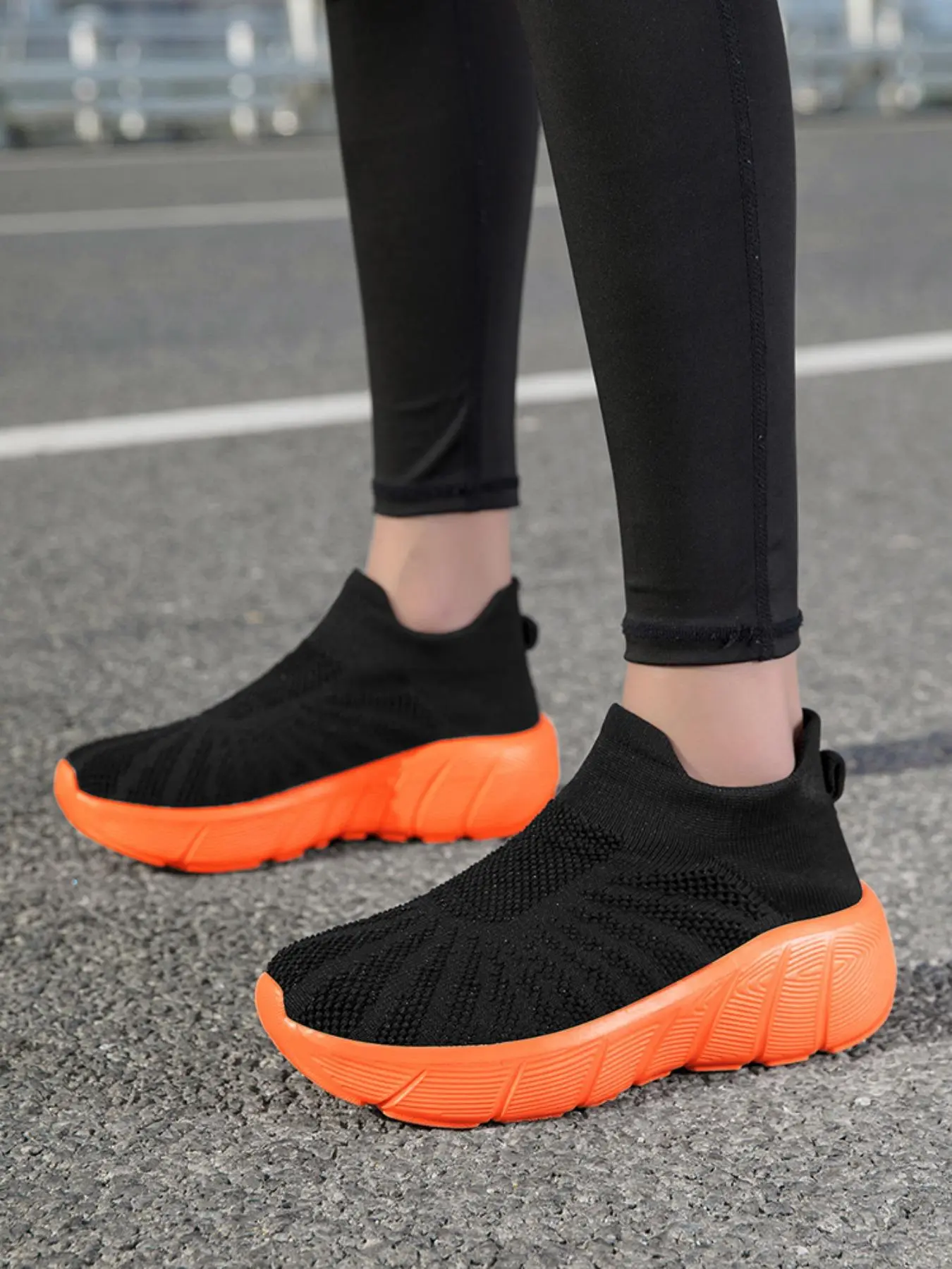 New Women's Casual Sports Shoes Lightweight Breathable Stylish Versatile Sporty Running Shoes, Shoe for Runners, Comfortable Low-Top Workout Sneakers for Daily Use