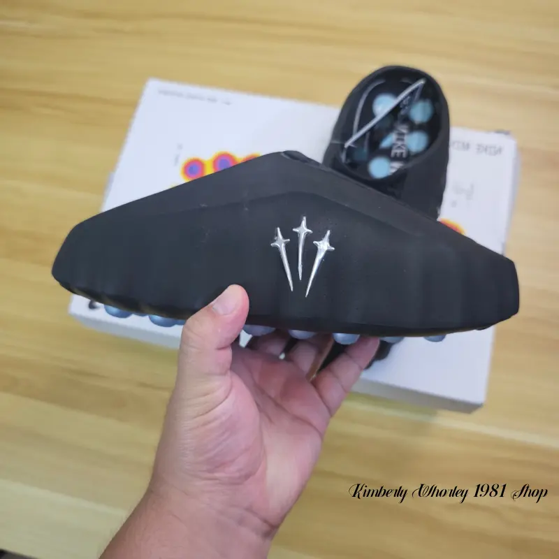 Trendy and fashionable slippers, breathable for massage, comfortable and durable, suitable for both men and women