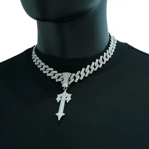 Diamond-encrusted Cuban Chain, Hip-hop Men's Jewelry, Sword Pendant, Diamond Necklace, Men's Gift, Fashionable Cuban Chain.