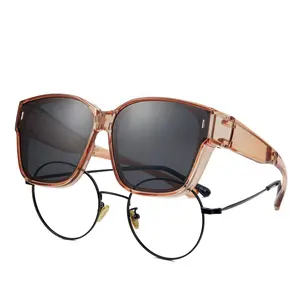 Cyxus Unisex Polarized Clip-On Sunglasses - Oversized Full Rim, Foldable Wrap-Around, Anti-Glare Polarised Lens - Ideal for Driving, Outdoor Adventures P1128