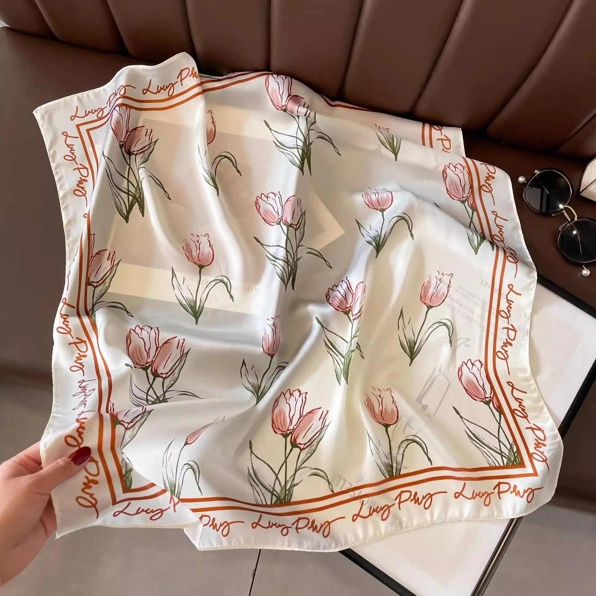 20#Tulip headscarf 70*70(FA1611)