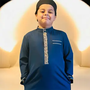 Middle Eastern Muslim Traditional Boys' Dark Blue Thobe with Embroidery, Stand-Up Collar and Square Buttons, Long Sleeves with Side Pockets | Durable Clothing for Ramadan Celebrations (Eid al-Fitr/Eid al-Adha), Children's Islamic Clothing, a Great Gift