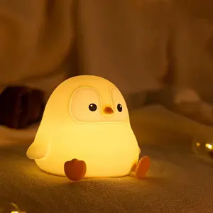 Cute Penguin Design Night Light, USB Rechargeable Silicone Night Light, Touch Control Bedside Lamp, Ambient Night Light, Suitable for Baby, Toddler, Girl Gift
