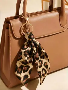 Leopard Print Scarf Keychain Accessory, Fashionable Bag Charm, Fashion Bag Charms, Versatile Bag Pendant, Durable Material, Perfect Gift Choice, Unique Design, Bag Accessories