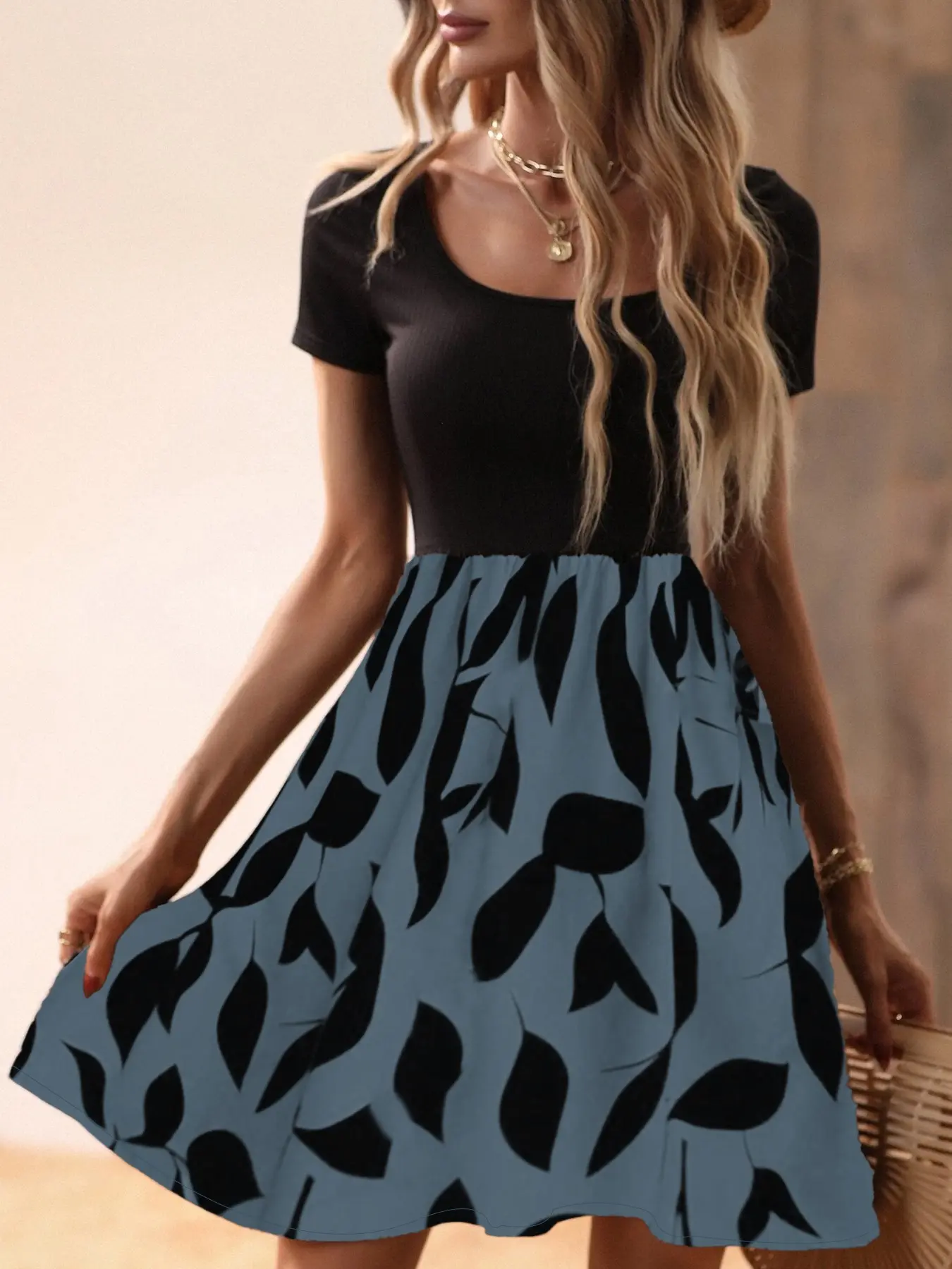 Summer New Elegant Casual Fit Dress Colorblock Leaf Print Square Neck Slim A-Line Dress, Cross-Border Fashion, Perfect for Warm Weather, Boho Printed Dress