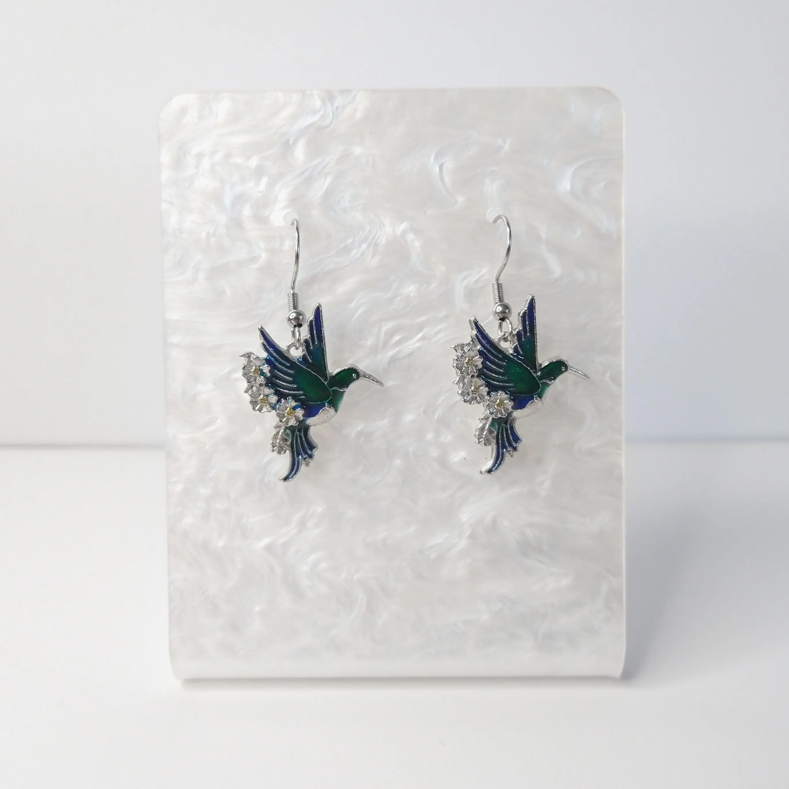 #514 Blue-Green Hummingbird with Daisy Flowers Earrings, Casual, Jewelry, Spring, Summer, Animal