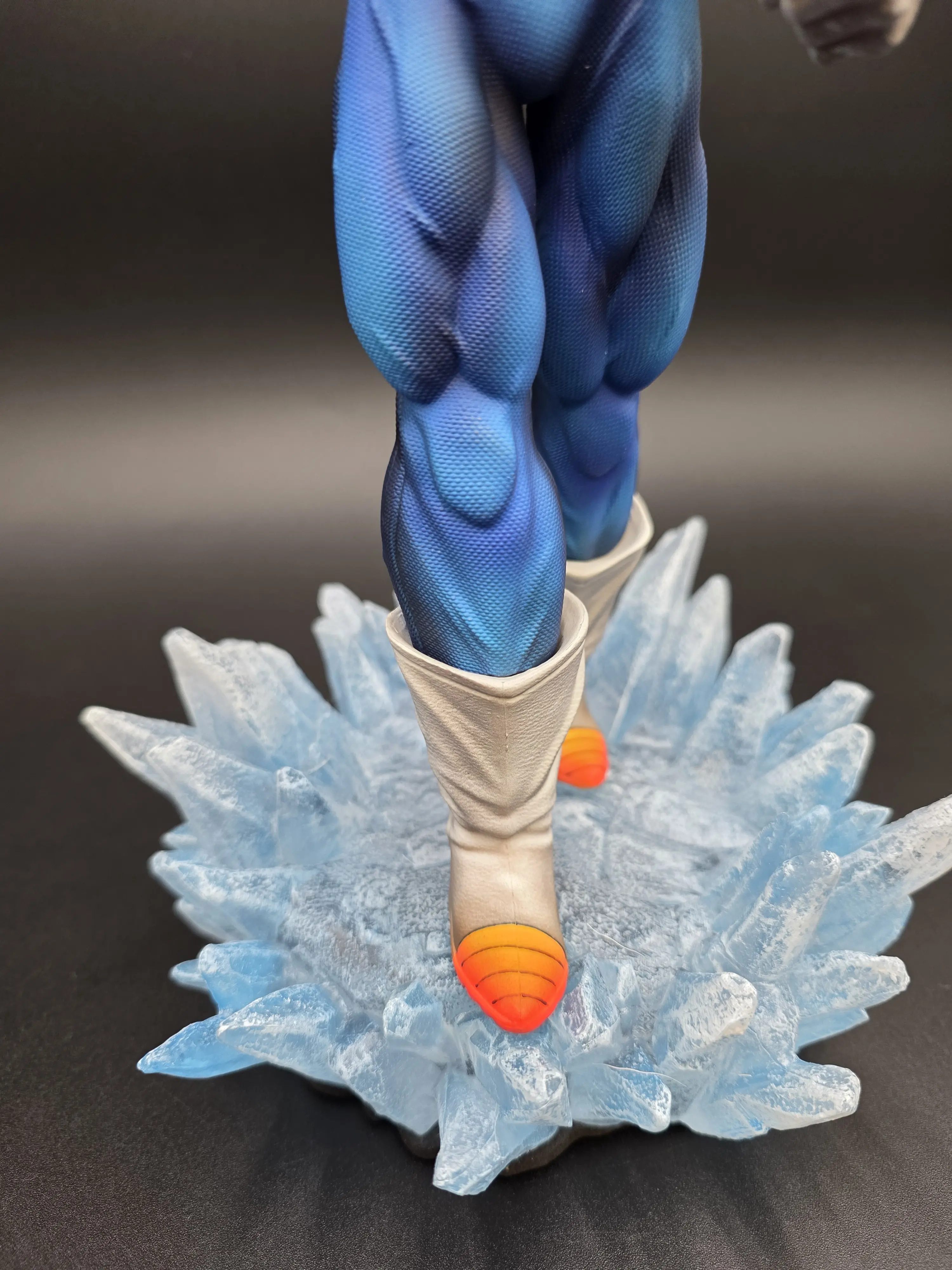 Elite Saiyan Vanguard Statue Blue and Red [SL-GW-VEG-08] – Golden Warrior Series –PVC Art Sculpture