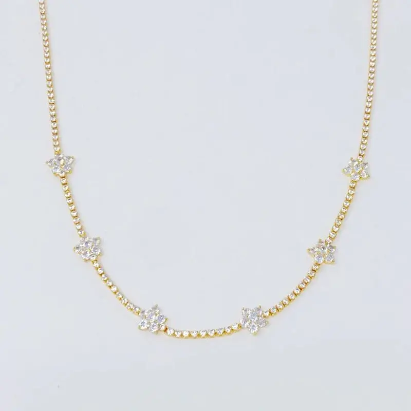 Flower Cluster Necklace with Dazzling Stones, Gold-Plated Brass Adjustable Choker for a Stylish Gold Aesthetic Jewelry Stack, Crystal And Stone Mix, Cute Style Necklaces, Flower Charm Necklaces