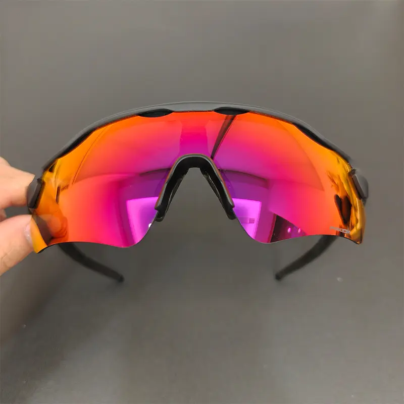 Radar-A5-Black Frame / Purple-red lens