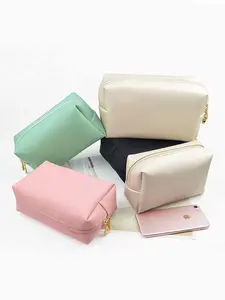 Checkered Makeup Bag Travel Cosmetic Bag Organizer Toiletry Bag Make Up Bags with Compartments for Women Girls