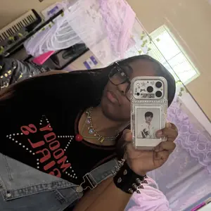 KPOP Photocard Pack - 5 PCs + Amounts of Freebies