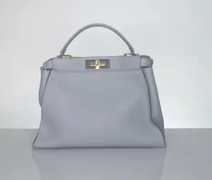 Pre-owned FENDI Calfskin Leather Shoulder Bags Peekaboo Medium