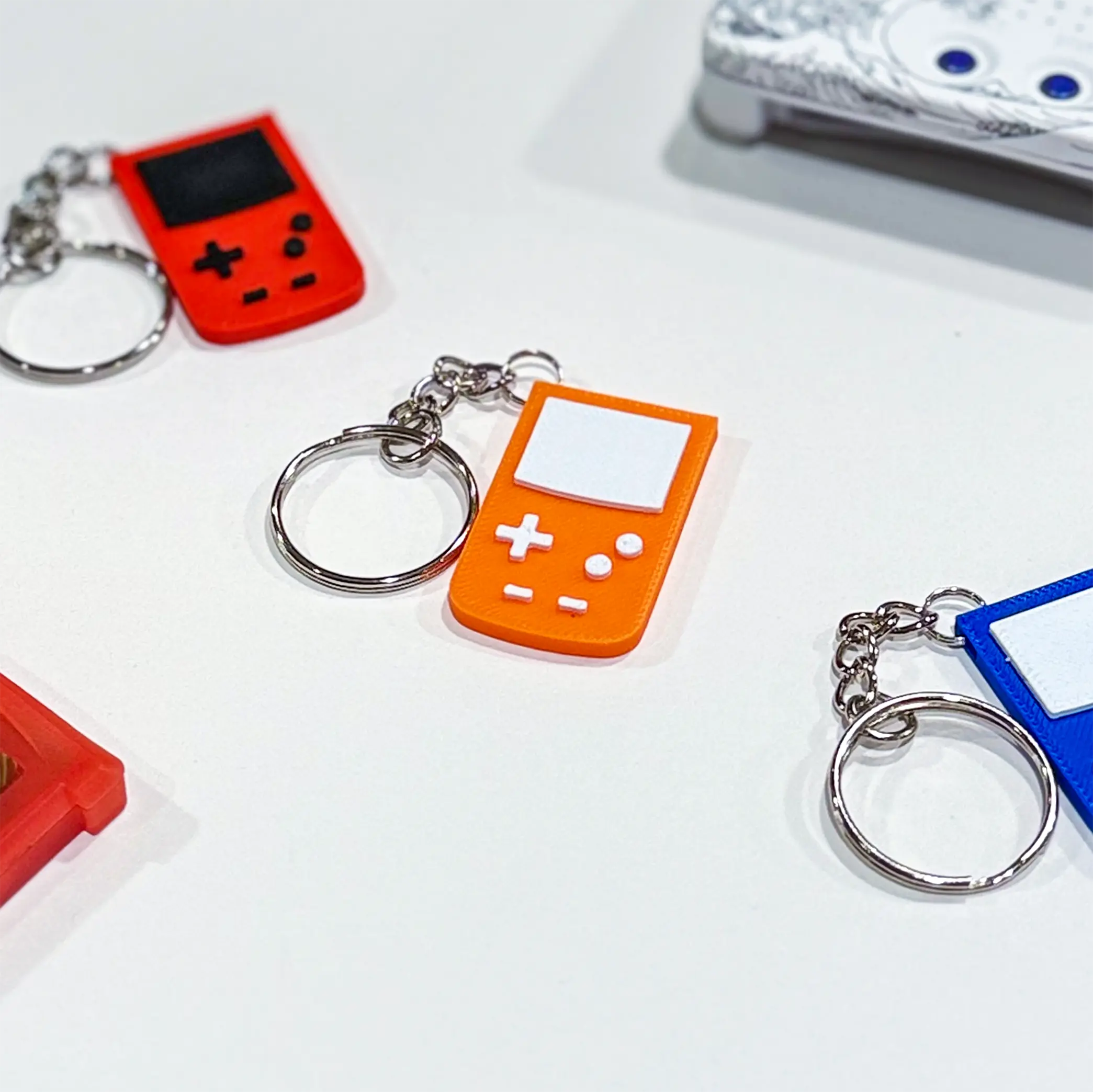 Mini Gameboy Keychain - 3D Printed Handheld Gamer Charm for Bags and Keys, Gifts, and Retro-Inspired Aesthetic, Geeky Gift for Him