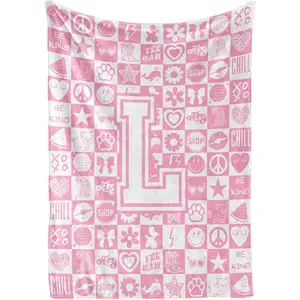 InnoBeta Preppy Throw Blanket, Personalized Initial Throw Blanket, Cute Throw, Cosmetic Bedding Stuff, Birthday Gift For Daughter, Preppy Things For Girls, L