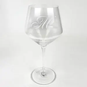 Personalized Red Wine Glass With Initial Pattern M
