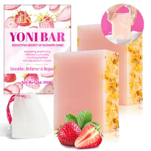 Women's Bath Soap, Strawberry Scented Handmade Soap, Contains Strawberry Extracts, Gentle Cleansing, Reduces Odor, Suitable for All Skin Types, Natural Soap