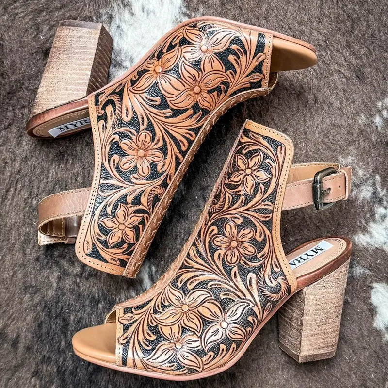 Dodge Town Heel Shoes by Myra Bag