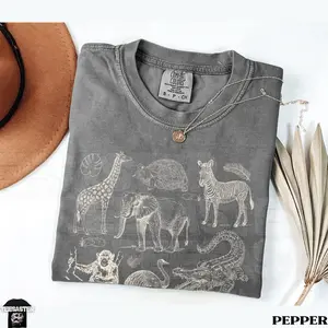 Comfort Colors Vintage Safari Animals Minimalist Tiger Collage Shirt 90s Retro Elephant Jungle T-Shirt Monkey Zebra Gifts for Her Adult Tee
